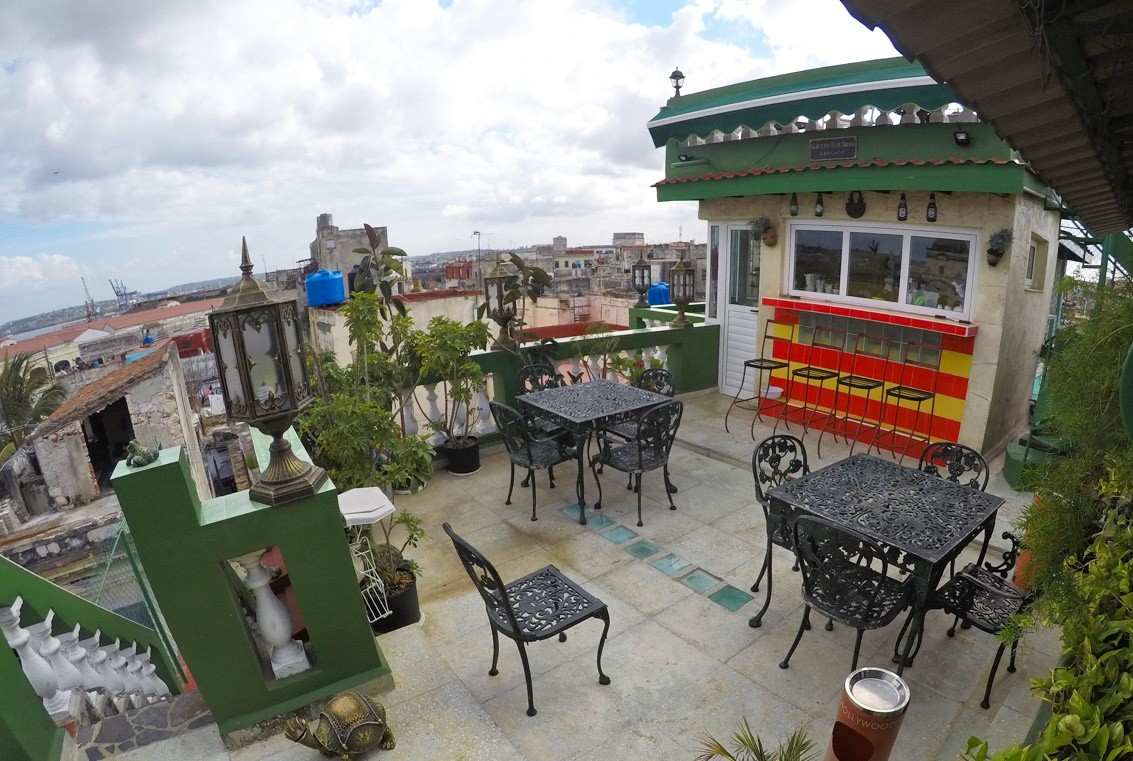 Roof top bar at Vista al Mar guesthouse in Havana